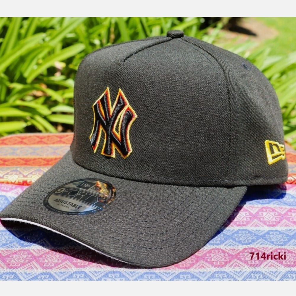 Black Yankees Baseball Cap - Picture 7 of 7
